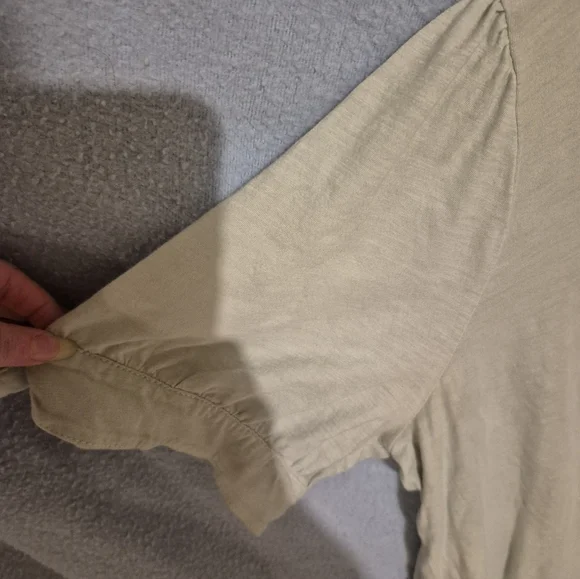 Pastel Cropped Button Top - Picture 2 of 5